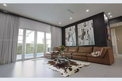 8277 NW 34th St, Doral, FL 33122 - Photo 8