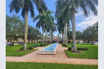 14722 SW 12th St #14722, Pembroke Pines, FL 33027 - Photo 2