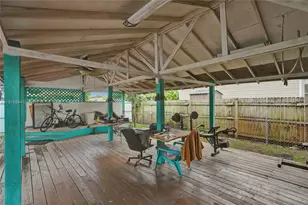 652 SE 8th St, Hialeah, FL 33010 - Photo 32