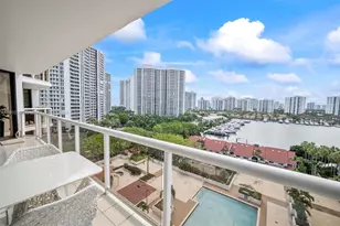 3640 Yacht Club Dr, Aventura, FL 33180 - Photo 32
