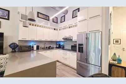 2001 Biscayne Blvd #2117, Miami, FL 33137 - Photo 4