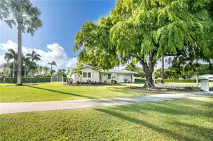 10320 SW 91st St, Miami, FL 33176 - Photo 6