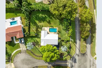 10320 SW 91st St, Miami, FL 33176 - Photo 4