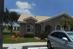 3171 Holiday Springs Blvd, Margate, FL 33063 - Photo 1