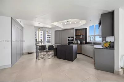 808 Brickell Key Dr #2601, Miami, FL 33131 - Photo 16