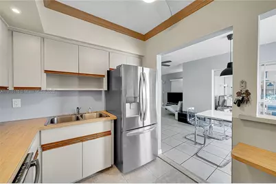 801 Atlantic Shores Blvd #203, Hallandale Beach, FL 33009 - Photo 18