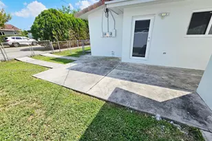 9301 SW 37th St, Miami, FL 33165 - Photo 2