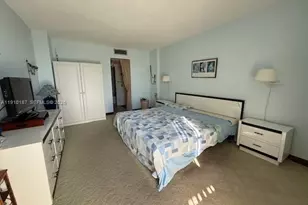 3625 N Country Club Dr, Aventura, FL 33180 - Photo 14