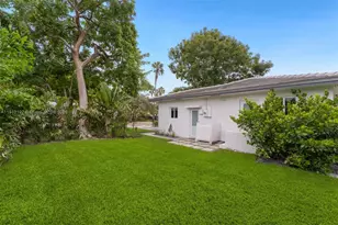 810 NW 7th St, Miami, FL 33136 - Photo 20