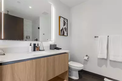 398 NE 5th St #1801, Miami, FL 33132 - Photo 12