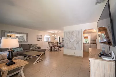 1148 Johnson St, Hollywood, FL 33019 - Photo 4