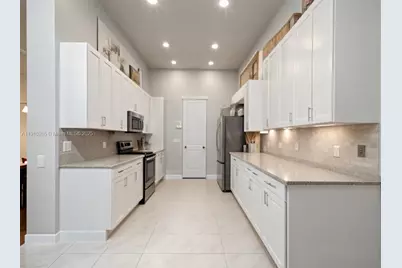 8155 Cypress Point Rd, West Palm Beach, FL 33412 - Photo 6