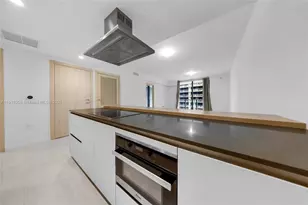 1000 Brickell Plaza, Miami, FL 33131 - Photo 4