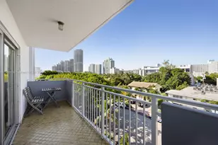 947 Lenox Ave., Miami Beach, FL 33139 - Photo 2