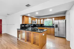 4416 SW 14th St, Miami, FL 33134 - Photo 10