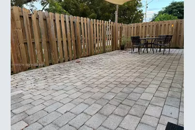 8675 NW 109th Ct, Doral, FL 33178 - Photo 8