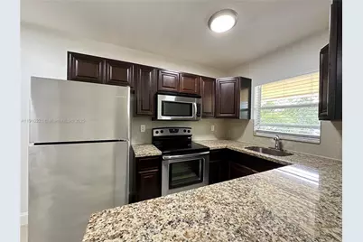 2640 NE 8th Ave #13, Wilton Manors, FL 33334 - Photo 6