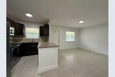 2640 NE 8th Ave #13, Wilton Manors, FL 33334 - Photo 12