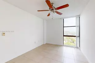 3675 N Country Club Dr, Aventura, FL 33180 - Photo 32