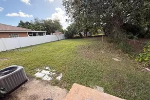4630 SW 18th St, West Park, FL 33023 - Photo 18