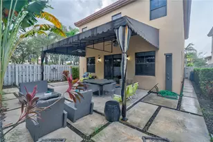 8825 NW 100th Pl, Doral, FL 33178 - Photo 18