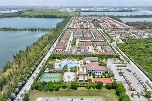 8825 NW 100th Pl, Doral, FL 33178 - Photo 40