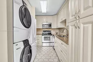 13785 Flora Pl, Delray Beach, FL 33484 - Photo 6