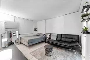 9320 Fountainebleau Blvd, Miami, FL 33172 - Photo 10
