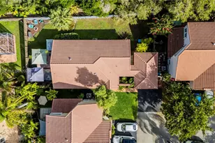 1327 Seagrape Cir, Weston, FL 33326 - Photo 42