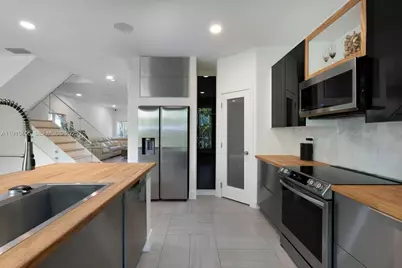 5752 NW 112th Ct, Doral, FL 33178 - Photo 14
