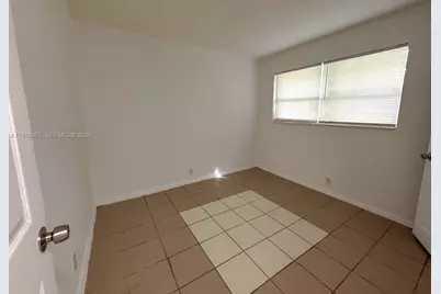 2840 NW 15th Ct #2, Fort Lauderdale, FL 33311 - Photo 6