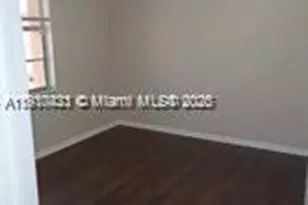 10000 NW 80th Ct, Hialeah Gardens, FL 33016 - Photo 4