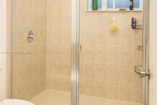 1002 SW 144th Ave, Pembroke Pines, FL 33027 - Photo 14