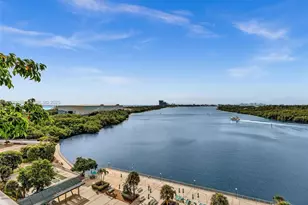 300 Bayview Dr, Sunny Isles Beach, FL 33160 - Photo 4