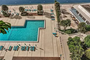 300 Bayview Dr, Sunny Isles Beach, FL 33160 - Photo 6