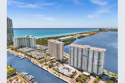 300 Bayview Dr #902, Sunny Isles Beach, FL 33160 - Photo 32
