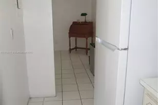 581 Blue Heron Dr, Hallandale Beach, FL 33009 - Photo 32
