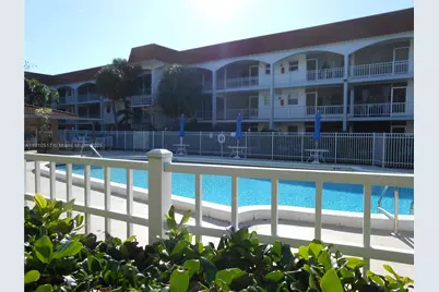 581 Blue Heron Dr #309-B, Hallandale Beach, FL 33009 - Photo 8