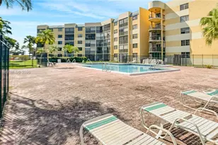 6405 W Oakland Park Blvd, Lauderhill, FL 33313 - Photo 28