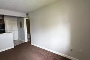 351 Palm Way, Pembroke Pines, FL 33025 - Photo 2