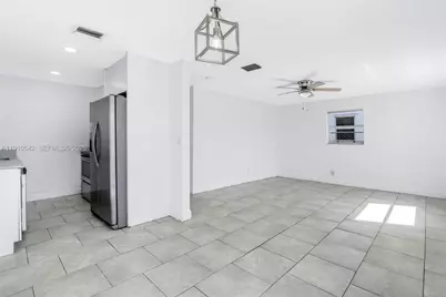1296 W 36th St, Riviera Beach, FL 33404 - Photo 10