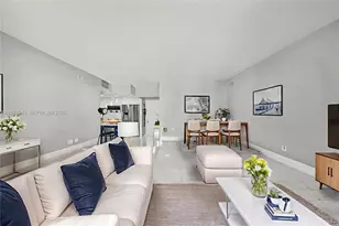 9686 Fontainebleau Blvd, Miami, FL 33172 - Photo 2