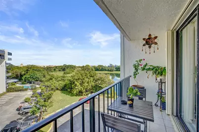 9686 Fontainebleau Blvd #507, Miami, FL 33172 - Photo 12