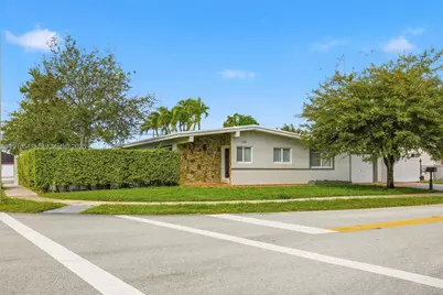 5250 SW 96th Ave, Miami, FL 33165 - Photo 2