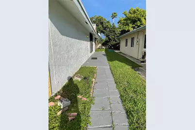 1234 SW 71st Ter, North Lauderdale, FL 33068 - Photo 2