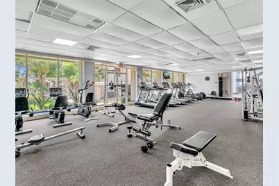 300 Bayview Dr #902, Sunny Isles Beach, FL 33160 - Photo 14