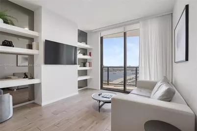 398 NE 5th St #1811, Miami, FL 33132 - Photo 8