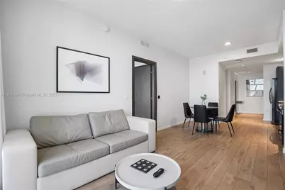 398 NE 5th St #1811, Miami, FL 33132 - Photo 10