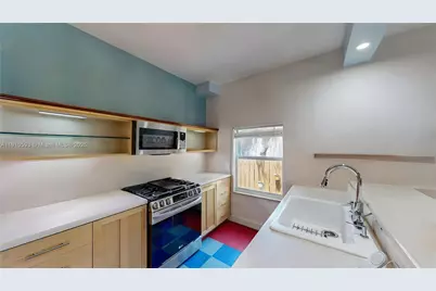 561 NW 53rd St, Miami, FL 33127 - Photo 20