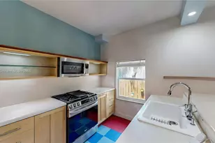 561 NW 53rd St, Miami, FL 33127 - Photo 20